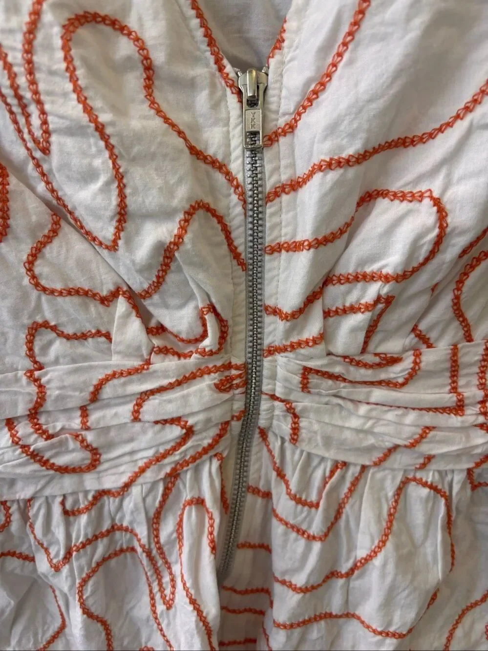 NWOT Ciebon White & Coral Embroidered Puff Sleeve Zip Front Blouse Med E45
